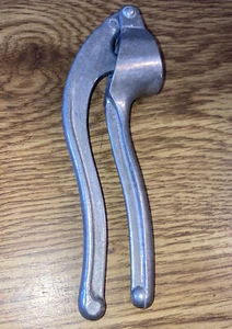 Aluminum Unbranded Vintage Garlic Press - - Picture 1 of 5