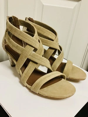 Donald Pliner Vida Taupe Natural Camurça Salto Tiras Sandálias 9 M NOVO Lindo - Imagem 1 de 4