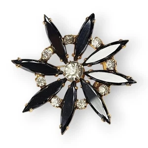 Vintage Strass Blume Brosche dunkelgrau weiß gold Platte geschwungen konkav 2"    - Bild 1 von 12