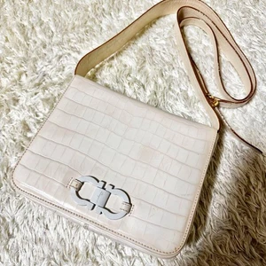 Salvatore Ferragamo Gancini Shoulder Bag Leather Ivory Crossbody Japan Seller - Picture 1 of 11