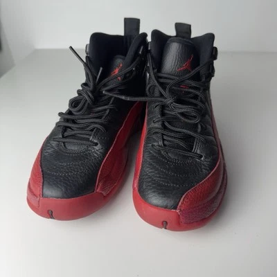 Zapatillas Nike Air Jordan 12 Retro Flu 2016 TD 850000-002 para niños pequeños 10C negras rojas Foto 1 de 4