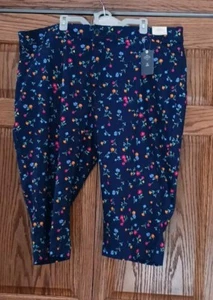 St Johns Bay Damen Capri 24W marineblau Blumenmuster schlankmachend flache Vorderseite hoher Bund neu mit Etikett - Bild 1 von 15