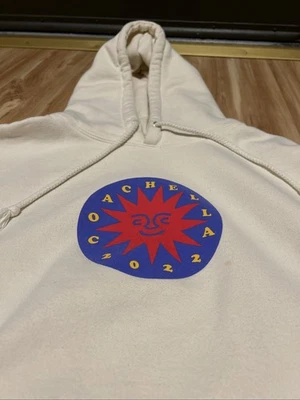 SUDADERA CON CAPUCHA COACHELLA TALLA M PERO SE VE GRANDE ¡EXCELENTE ESTADO 2022! Foto 1 de 4