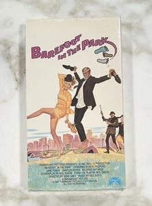 VTG 1988 Barefoot In The Park VHS SEALED! WATERMARKED! Paramount Redford Fonda - Picture 1 of 6