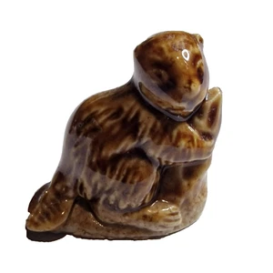 Vintage Wade Whimsies Beaver (W06) Collectable Porcelain Figure From 1954 - Now - Picture 1 of 11