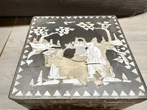 ANTIQUE CHINESE MOTHER OF PEARL MOP INLAID WOODEN WOOD STORAGE BOX A/F - Picture 1 of 8