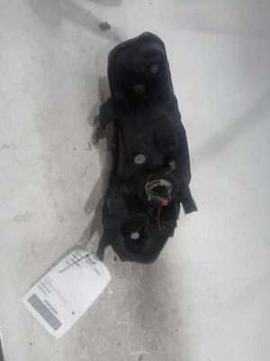 2009 Suzuki SX4 Left Headlight Assembly OEM 389182 - 136K Miles Foto 1 de 3