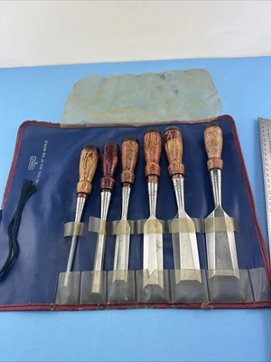 VINTAGE 6 PC STANLEY CHISELS, No. 750 BEVELEDGE PARING CHISEL PLUS TOOL POUCH - Image 1 of 4