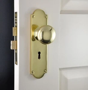 DOOR KNOB SET-VICTORIAN 3004-POLISHED BRASS-SOLID FORGED-front entrance-SUPERIOR - Picture 1 of 16