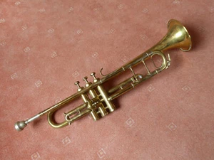 Trompeta en B - Kühnl & Hoyer - Número de serie 5984 - Imagen 1 de 13