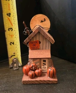 3.75" Miniature Wood Haunted House & Witch Pumpkins Decoration For Diorama/tray - Picture 1 of 6