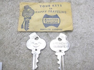Vintage American Tourister smiling bell hop luggage keys - Picture 1 of 2