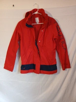 Chaqueta repelente de lluvia Nautica roja y azul mediana para niños de colección Foto 1 de 4