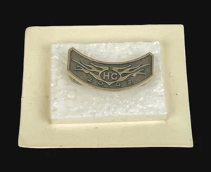 Vintage Harley Davidson Hog 2002 Pin Revers Weste Jacke Mütze 0,75”x1,5” Abzeichen NEU - Bild 1 von 2