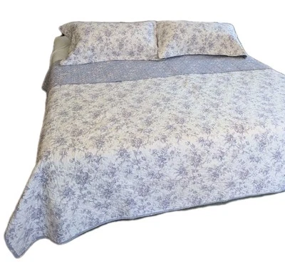 Лоскутное одеяло Laura Ashley King и наволочки 2 кг. Двусторонний цветочный лавандовый и белый... - Изображение 1 из 4