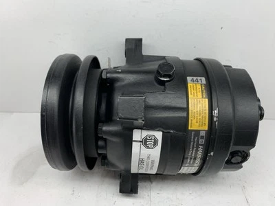 Compresor de aire acondicionado Pontiac Sunbird 1985-1991  Foto 1 de 4