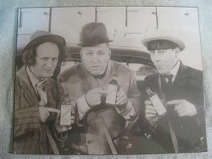 Three Stooges ~ Poster ~ Brighto 3 Stooges ~ Poster ~ 14" x 11" Foto/Wandbehang - Bild 1 von 4
