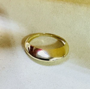 Solid 10K Yellow Gold Abstract  Domed Knifes Edge Tapered Ring Size 7 - Picture 1 of 15