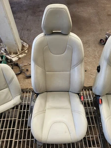 Volvo v40 Front Driver Seat Leather Cream 2014 - Picture 1 of 7