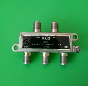 (2 pcs) 4-Way 5-900MHz U/V/FM splitter - Picture 1 of 1