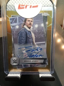 Autógrafos Topps 2025 cromados WWE Brooks Jensen #CLA-BK Gold Refractor/50 (AU) - Imagen 1 de 2