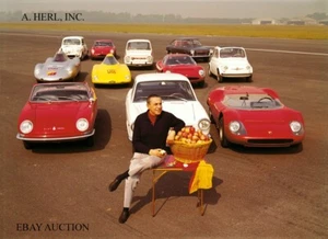 Ritratto Carlo Abarth 1965 con record mondiale di corsa Abarth & vetture di produzione -foto - Foto 1 di 1