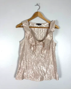Camiseta sin mangas Express Shimmer beige con volantes, talla M - Imagen 1 de 3