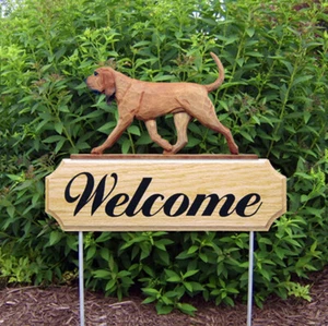 Bloodhound Wood Welcome Outdoor Sign Red - Picture 1 of 1