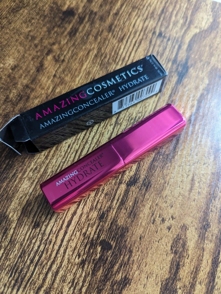CORRECTOR HIDRATADO Amazing Cosmetics en CARAMELO OSCURO 0,08 oz Nuevo en Caja Foto 1 de 1