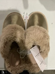 Auden Golden Metallic Faux Leather Fur Slippers | Size 7/8 M - Bild 1 von 4