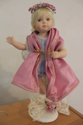 Arielle - The Spring Angel Porcelain Doll  - Изображение 1 из 4