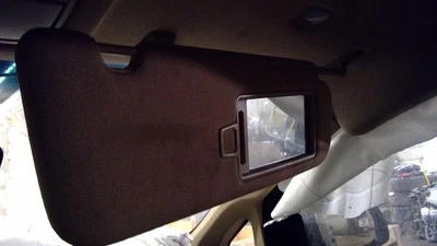 Parasol derecho usado se adapta a: Kia Sedona 2017 sin techo corredizo grado A derecho Foto 1 de 4