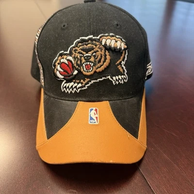 Gorra ajustable para adultos Memphis Grizzlies Reebok ala de cuero curva negra Foto 1 de 4