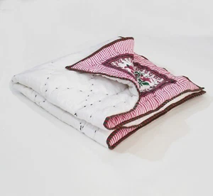 Traditional Hand Block Print Pure Cotton Filled Baby Quilt Blanket 40x40 Inches - Picture 1 of 5