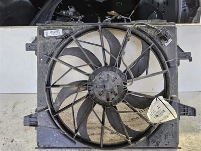 Dodge Durango 2011-2024 Ventilador de radiador Conjunto de ventilador de motor 3,6 L refrigeración estándar Foto 1 de 4