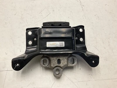 2015 大众高尔夫 GTI 球杆左发动机支架 5Q0199555AS — 第 1/4 张图片