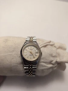 Timex R5 Silver Tone Watch For Parts Untested Scratched Crystal Datejust - Picture 1 of 3