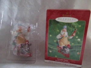 2000 HALLMARK ORNAMENT~TOYMAKER SANTA - Picture 1 of 3