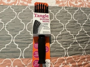 Tangle Buster Detangler Hair Brush Flex Fingers Gentle Wet or Dry Hair NEW!! - Picture 1 of 1