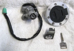 04-11 Suzuki VStrom DL650 Ignition Switch Tank Cap Seat Lock Set 37000-27861 - Picture 1 of 20