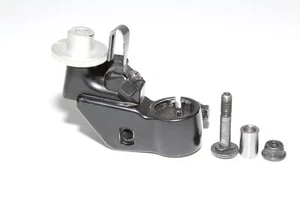 22-25 Yamaha Yzf R7 Clutch Lever Perch Mount Bracket OEM - Imagen 1 de 9