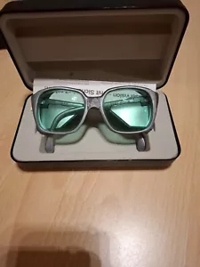Uvex Winter Laser Vision YAG Schutzbrille 1060-1064nm OD 5,5 VLT 70% - Bild 1 von 3