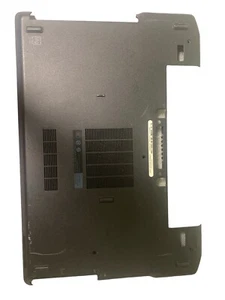 Original Dell Latitude E6430 - Estuche inferior Base Cubierta Puerta - 0JGP1M - Imagen 1 de 5