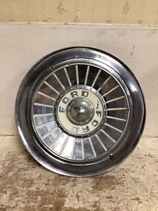 1957-1959 Ford Fairlane Ranchero Galaxie 14” Hubcap - Picture 1 of 8