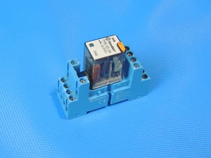 FINDER 55.34  Relais + Sockel Type 94.84.1   250V Inkl. Rechnung - Picture 1 of 3