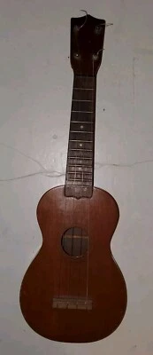 Beautiful 1930s mahogany Washburn 4 String model 5315 ukulele - Image 1 of 4