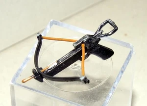 BUFFY THE VAMPIRE SLAYER ANGEL HAND CROSSBOW #1 ACTION FIGURE ACCESSORY - Picture 1 of 3
