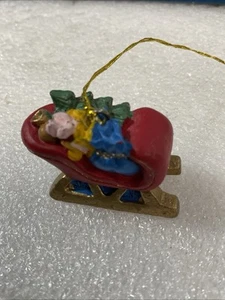 "Trineo de Papá Noel miniatura de resina pintado a mano vintage con adorno de regalos 1,5""" - Imagen 1 de 10