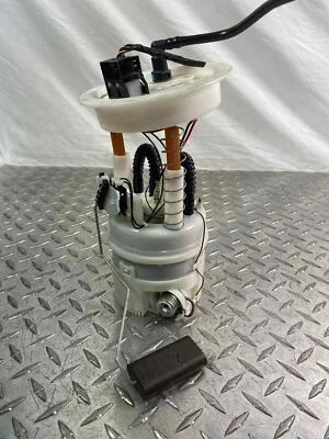 11-15 MINI COOPER R60 FUEL PUMP 9810573 - Image 1 of 4