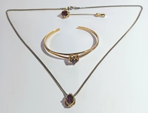 Vintage Set: Halskette, Stecknadel & Armreif Armband mit passendem rubinrotem Strass - Bild 1 von 10